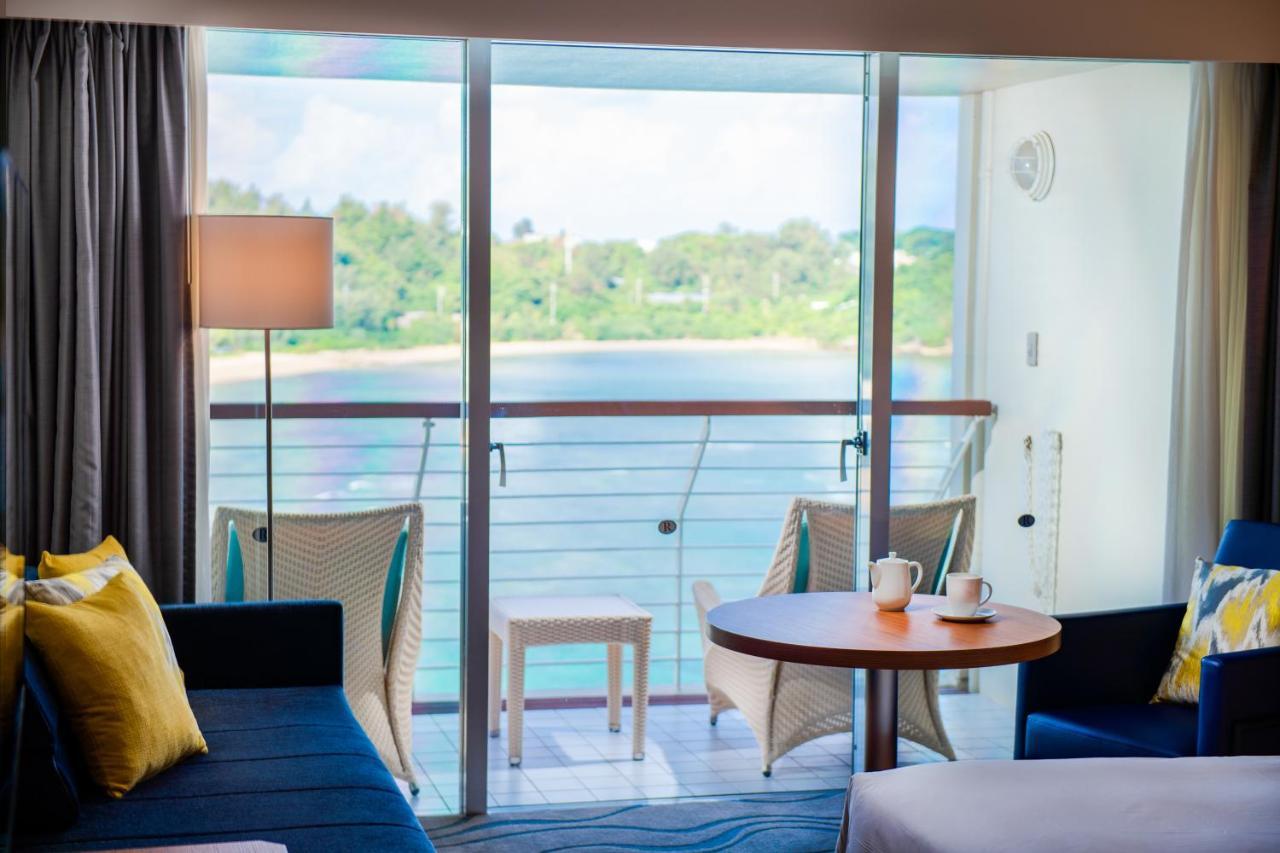 Renaissance Okinawa Resort Онна Экстерьер фото