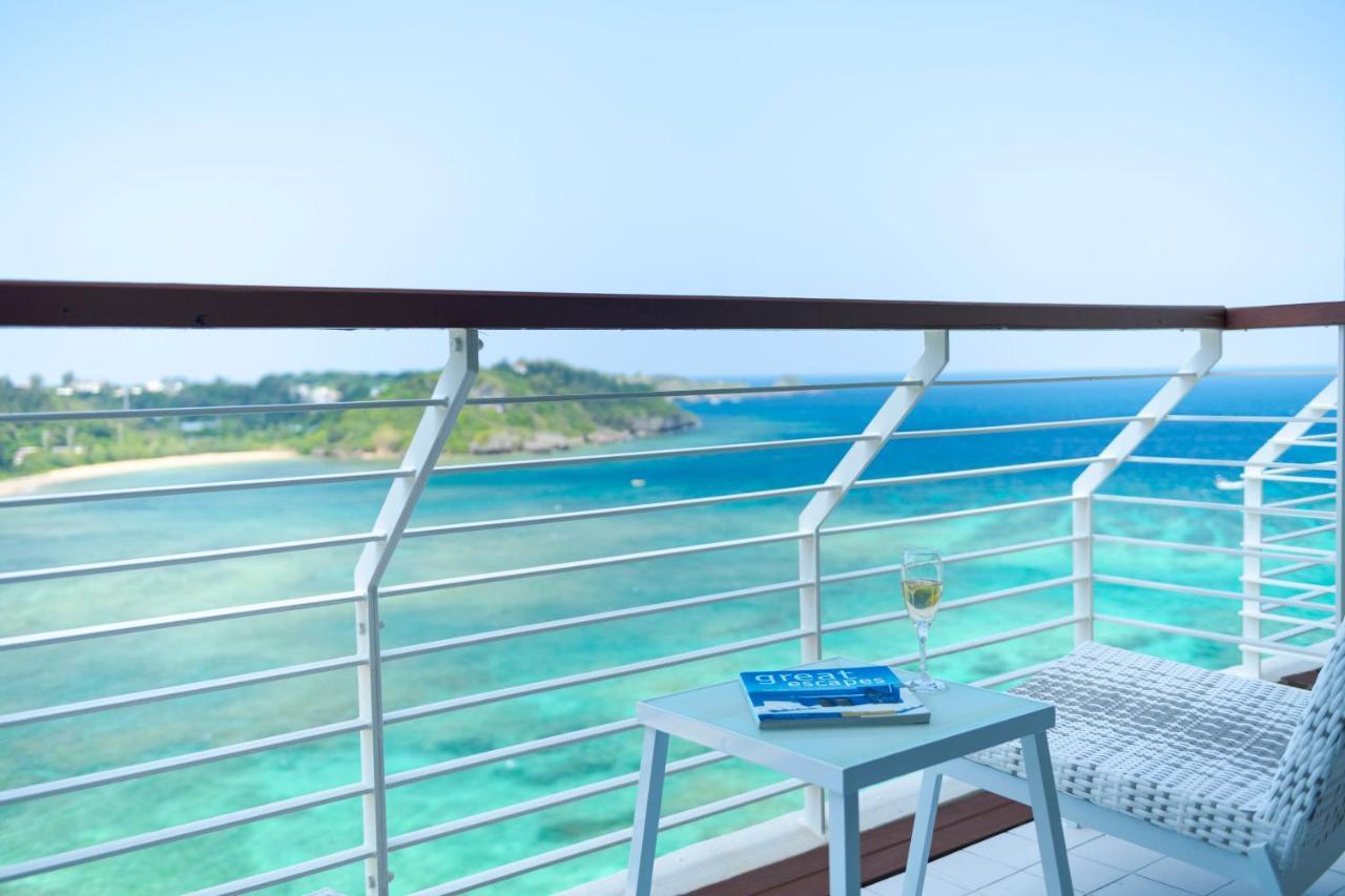 Renaissance Okinawa Resort Онна Экстерьер фото